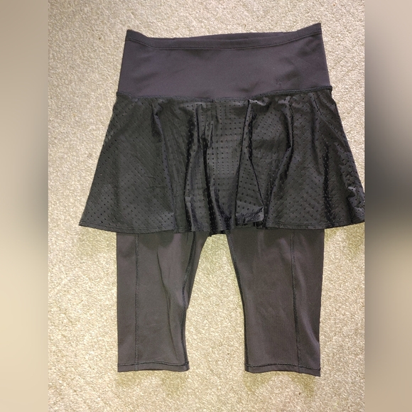 Athleta a Gsme 2 in 1 Crop skirt Skort Leggings Black Sz.MED - Picture 6 of 7